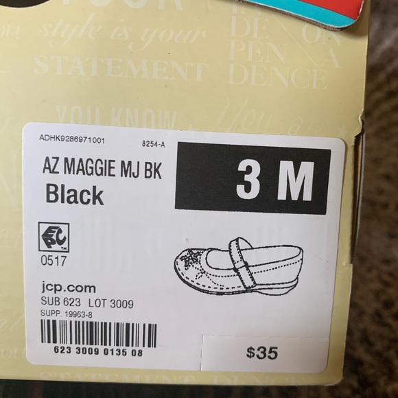 Girls Size 3 BNWT Dress Shoes - Picture 4 of 4